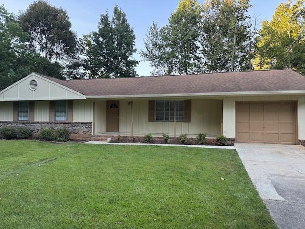 3063 Sasanqua Lane SW, Marietta, GA 30008