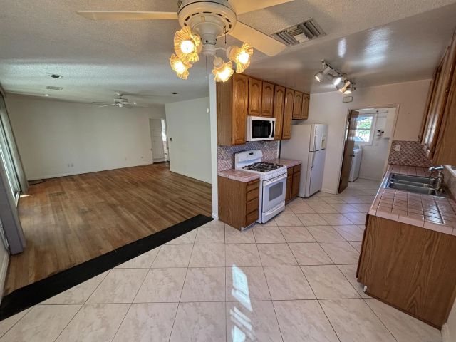 6369 Clara Lee Ave, San Diego, CA 92120