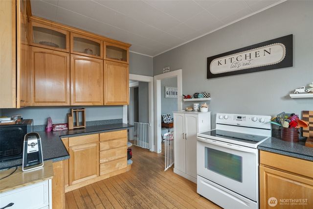 403 2nd Avenue NE, Napavine, WA 98565
