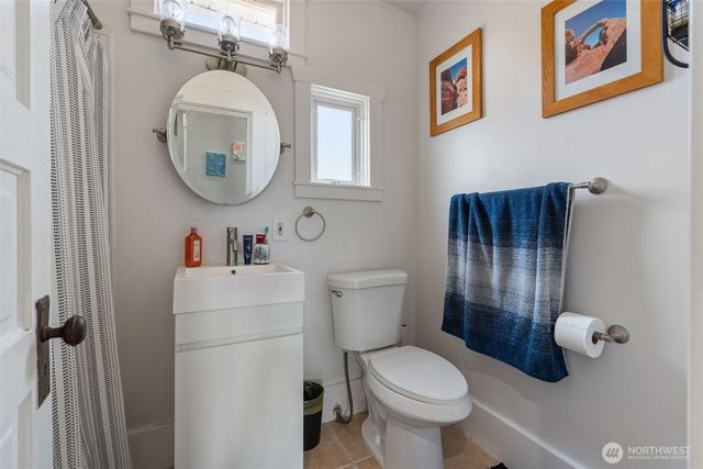 403 2nd Avenue NE, Napavine, WA 98565