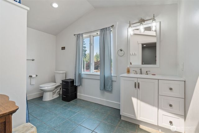 403 2nd Avenue NE, Napavine, WA 98565