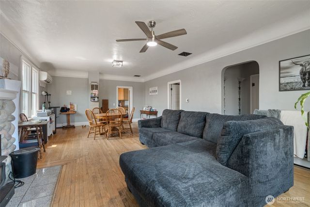 403 2nd Avenue NE, Napavine, WA 98565