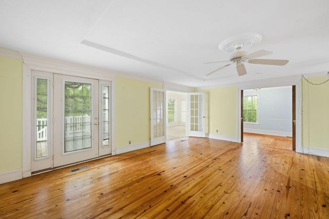 9114 Harrison Bay Road, Harrison, TN 37341