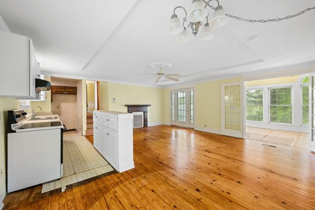9114 Harrison Bay Road, Harrison, TN 37341