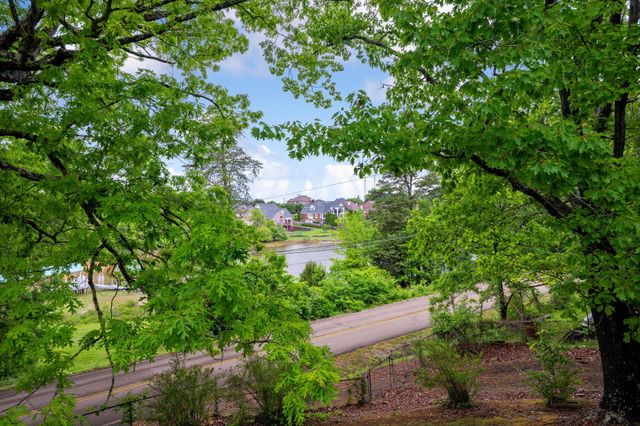 9114 Harrison Bay Road, Harrison, TN 37341