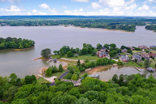 9114 Harrison Bay Road, Harrison, TN 37341