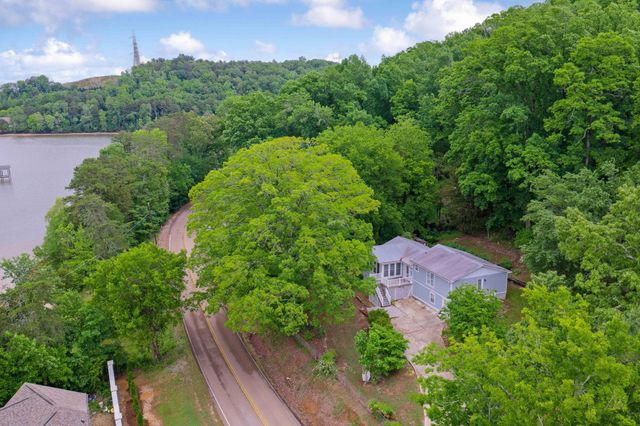 9114 Harrison Bay Road, Harrison, TN 37341