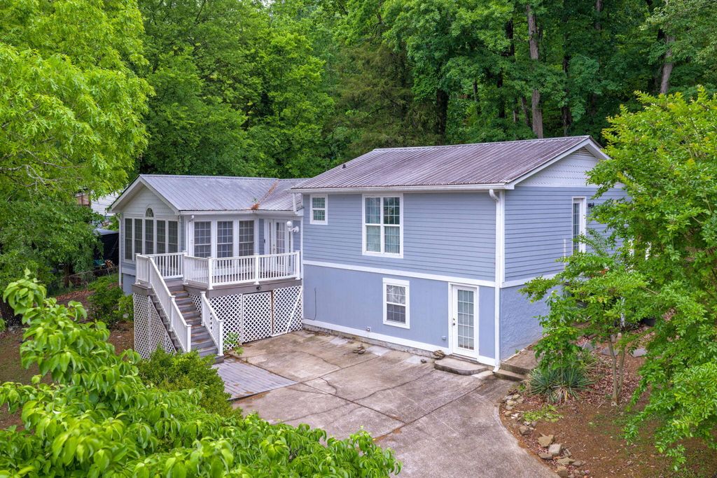 9114 Harrison Bay Road, Harrison, TN 37341
