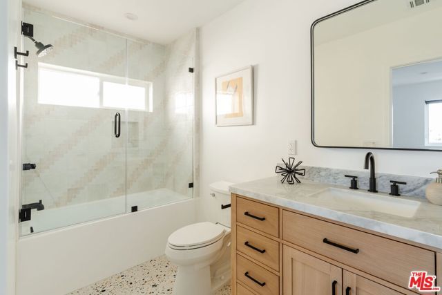 6763 Lexington Avenue A, Los Angeles, CA 90038