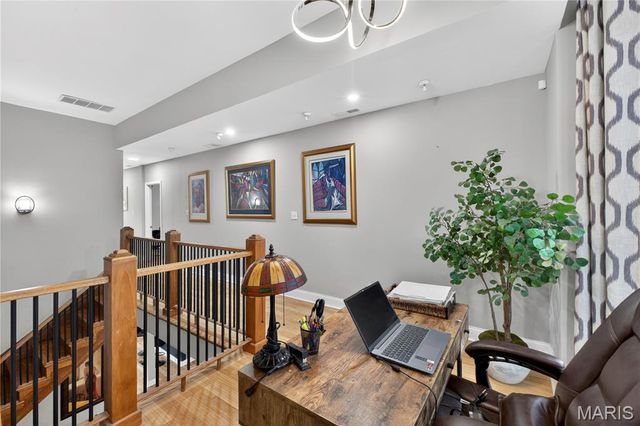 4937 Washington Boulevard, St Louis, MO 63108