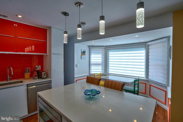 905 PEBBLE LN, Southampton, PA 18966