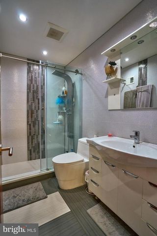 905 PEBBLE LN, Southampton, PA 18966