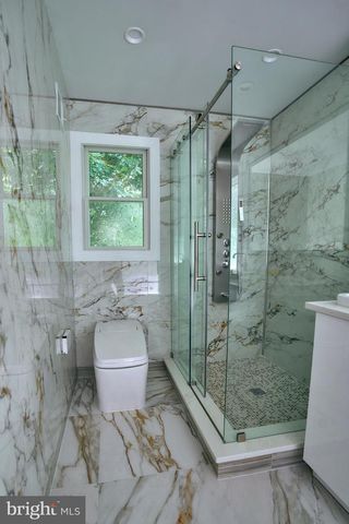 905 PEBBLE LN, Southampton, PA 18966