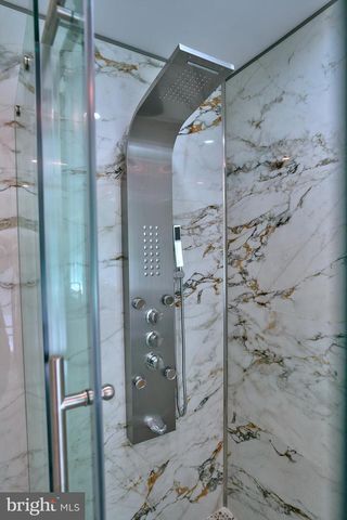 905 PEBBLE LN, Southampton, PA 18966