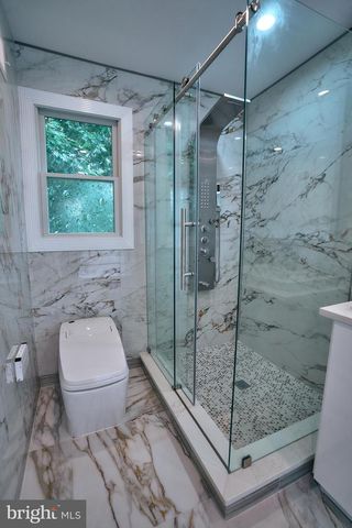 905 PEBBLE LN, Southampton, PA 18966