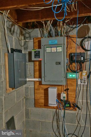 905 PEBBLE LN, Southampton, PA 18966