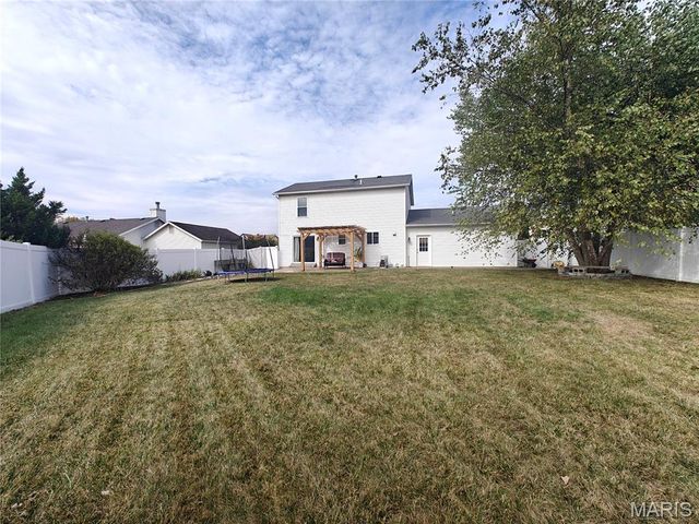 2726 Red Cedar Parc Drive, O'fallon, MO 63368