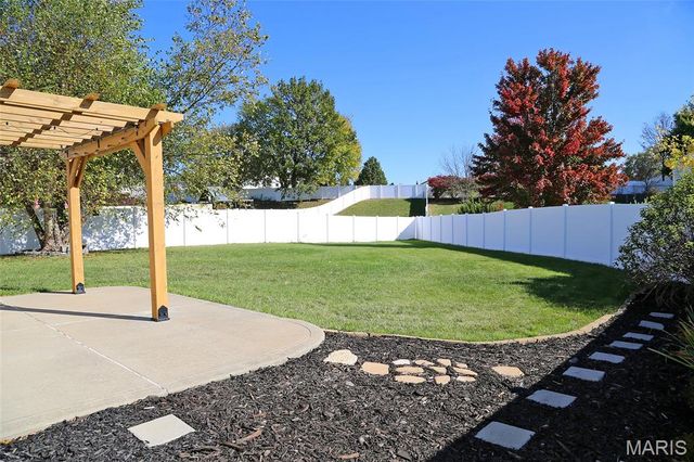 2726 Red Cedar Parc Drive, O'fallon, MO 63368