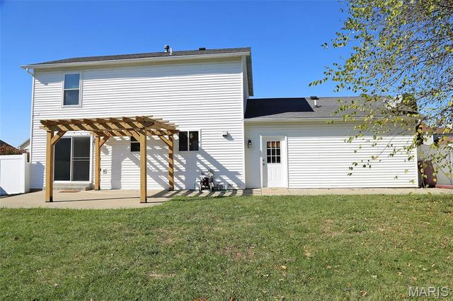 2726 Red Cedar Parc Drive, O'fallon, MO 63368