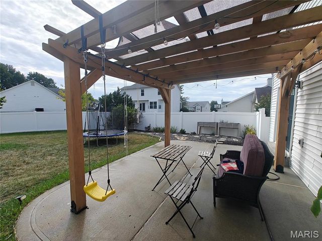 2726 Red Cedar Parc Drive, O'fallon, MO 63368