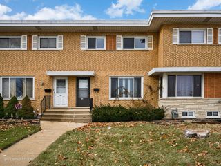 68 N ALBERT Street, Mount Prospect, IL 60056