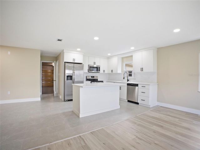 196 W LAKE DAMON DRIVE, Avon Park, FL 33825