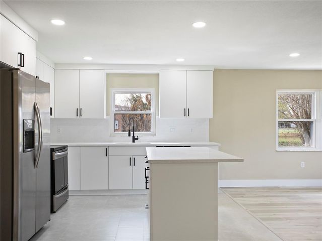 196 W LAKE DAMON DRIVE, Avon Park, FL 33825