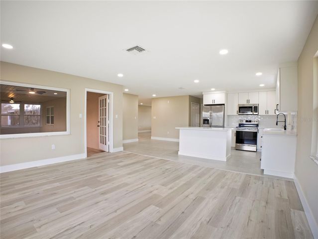 196 W LAKE DAMON DRIVE, Avon Park, FL 33825