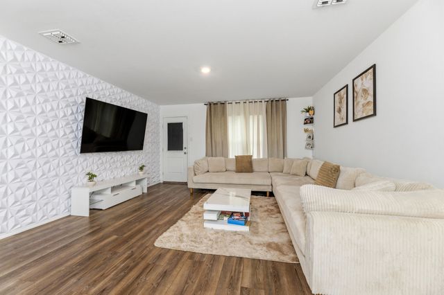2915 Acacia Drive, Forney, TX 75126