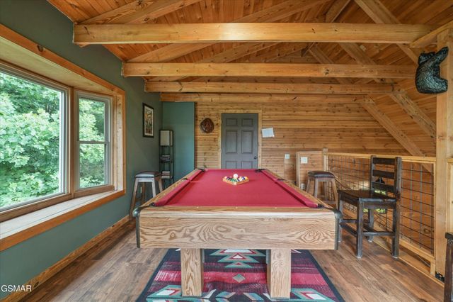 419 Matterhorn Drive, Gatlinburg, TN 37738