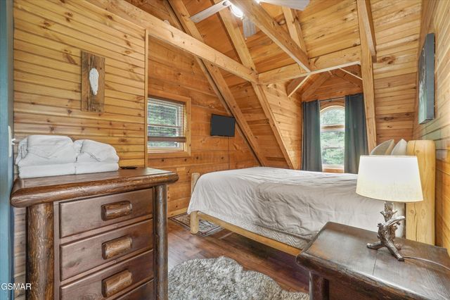 419 Matterhorn Drive, Gatlinburg, TN 37738