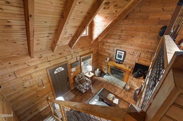 419 Matterhorn Drive, Gatlinburg, TN 37738