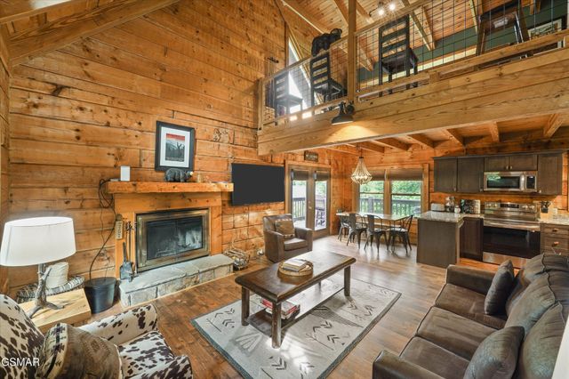 419 Matterhorn Drive, Gatlinburg, TN 37738