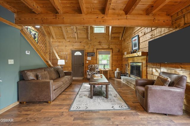 419 Matterhorn Drive, Gatlinburg, TN 37738