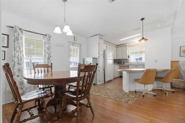 5533 REGAL WAY, Zephyrhills, FL 33541