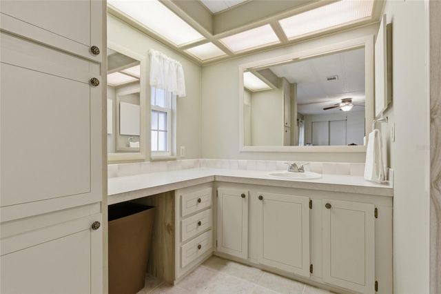 5533 REGAL WAY, Zephyrhills, FL 33541