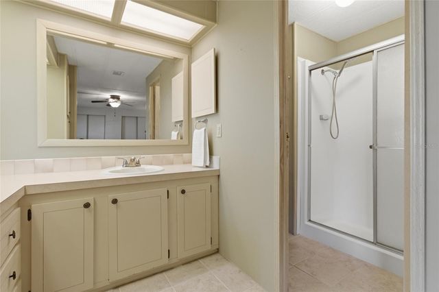 5533 REGAL WAY, Zephyrhills, FL 33541