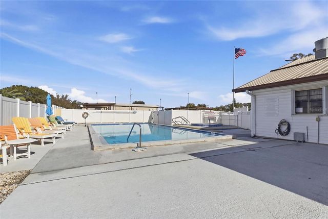 5533 REGAL WAY, Zephyrhills, FL 33541