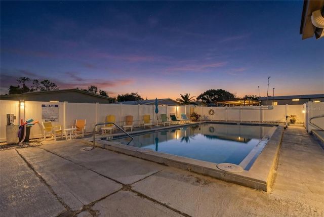 5533 REGAL WAY, Zephyrhills, FL 33541