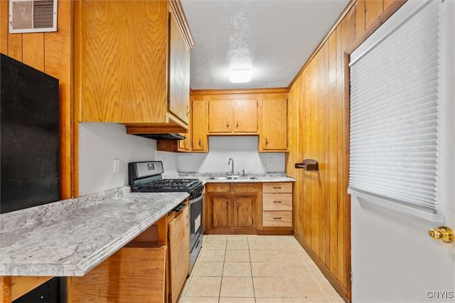 200 Vardon Street, Salina, NY 13088