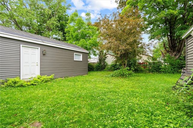 200 Vardon Street, Salina, NY 13088