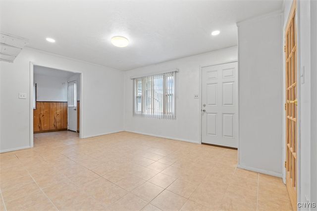 200 Vardon Street, Salina, NY 13088