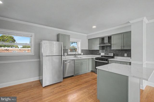3306 KAYFORD CIR, Philadelphia, PA 19114