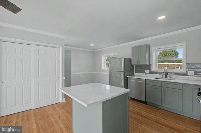 3306 KAYFORD CIR, Philadelphia, PA 19114
