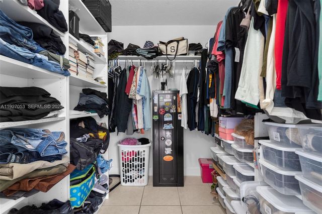 22014 SW 103rd Ave, Cutler Bay, FL 33190