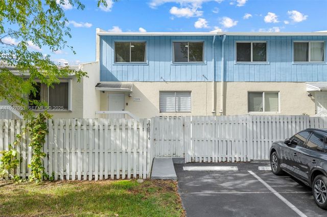 22014 SW 103rd Ave, Cutler Bay, FL 33190