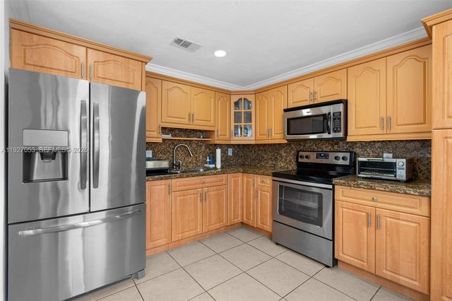 22014 SW 103rd Ave, Cutler Bay, FL 33190