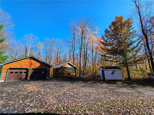 8 North Hillsborough Road, Amboy, NY 13316