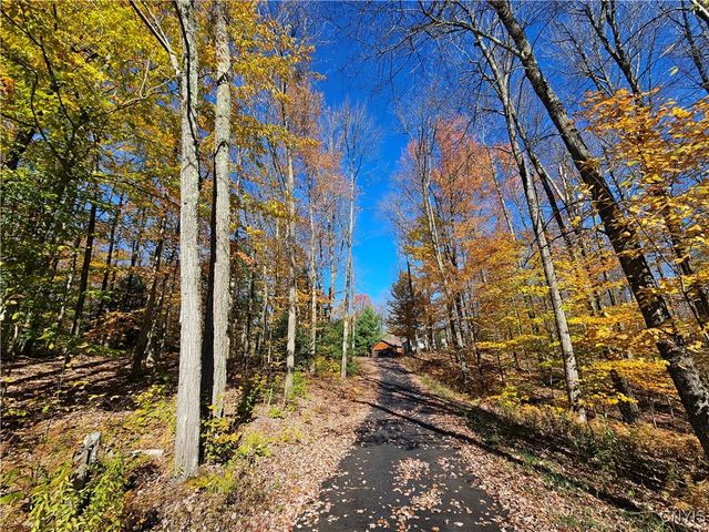 8 North Hillsborough Road, Amboy, NY 13316