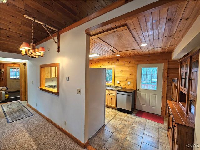 8 North Hillsborough Road, Amboy, NY 13316